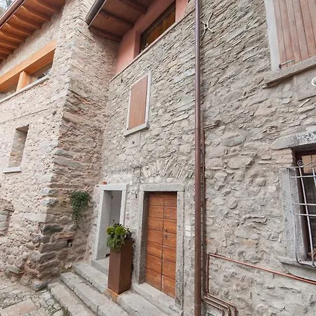 艾都阁楼公寓 公寓 *